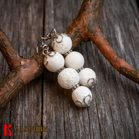 Серьги "Снеговички" из коралла