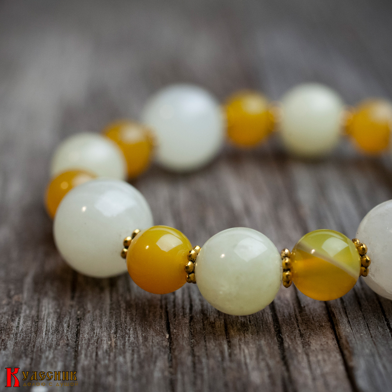 Браслет "Медовый" - из жёлтого агата, оникса и берилла