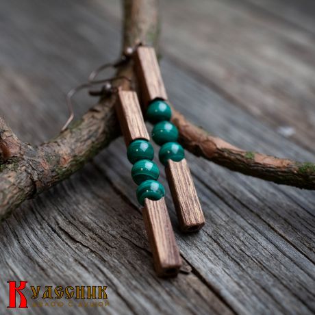 Серьги "Лесные сказки" - из красного дерева с малахитом