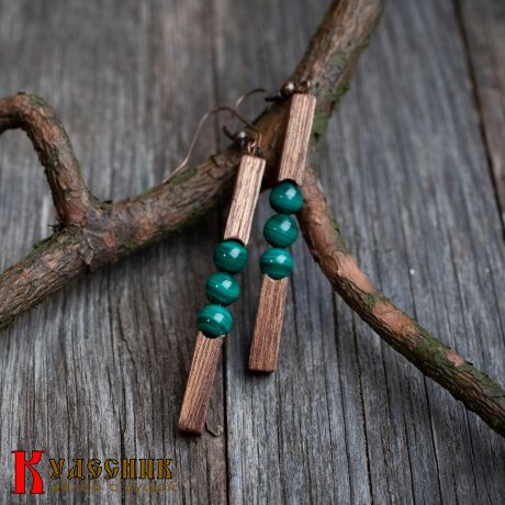 Серьги "Лесные сказки" - из красного дерева с малахитом