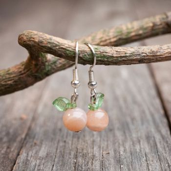 Серьги "Молодильные яблочки" - из солнечного камня и акрила