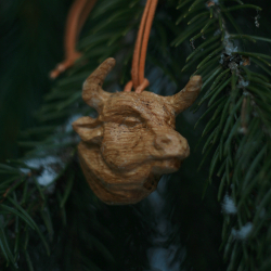 Кулон тотемник "Бык" - из древесины дуба