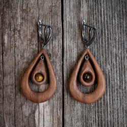 Серьги "Крылья" - из древесины американского ореха с тигровым глазом