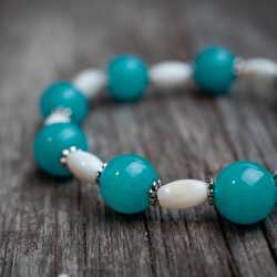 Браслет "Бриз" - из амазонита и ракушечника
